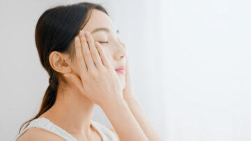 女性の横顔